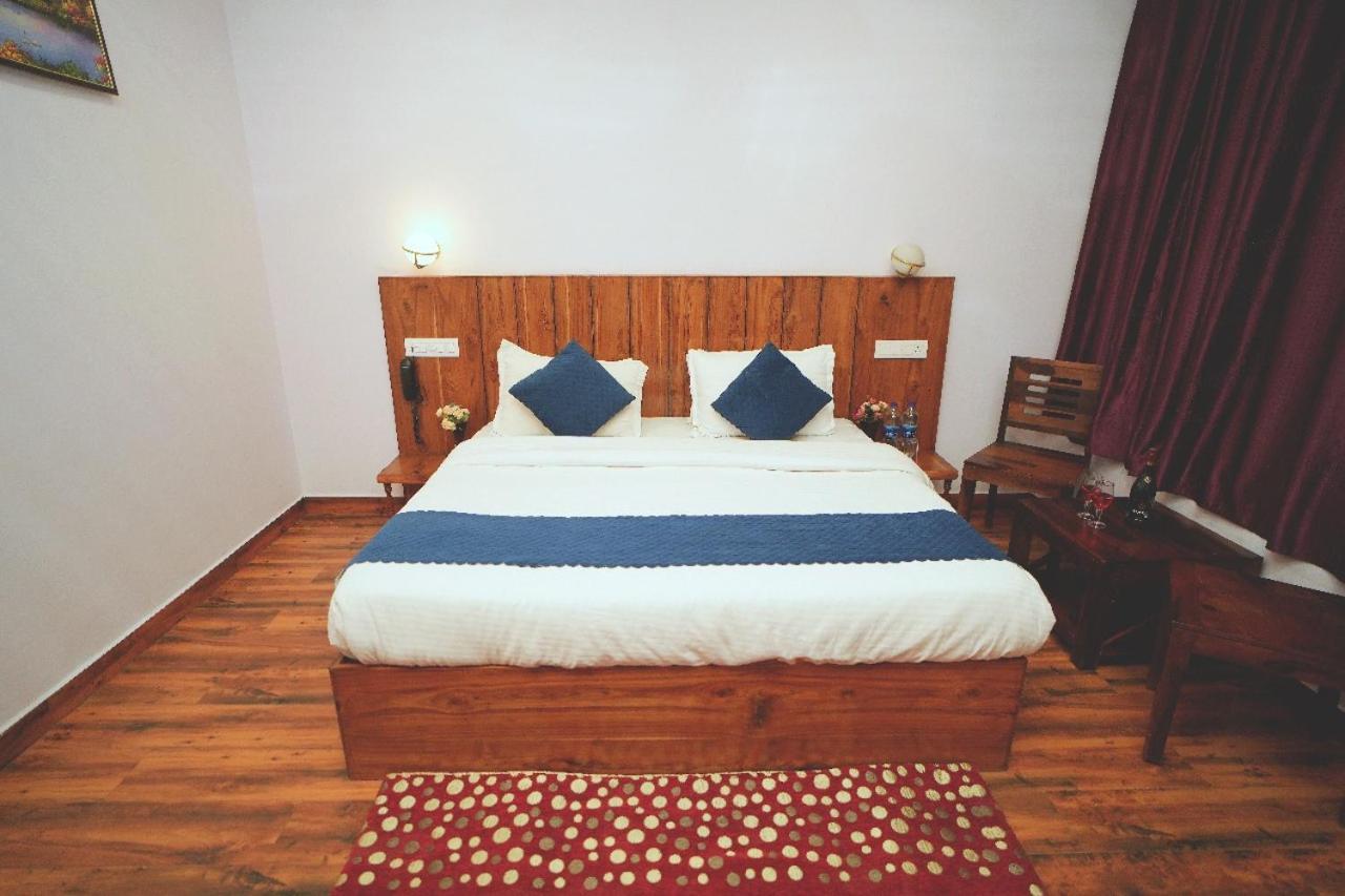 Hotel Kasauli View Cafe Restaurant Open Terrace Mountain View Dış mekan fotoğraf