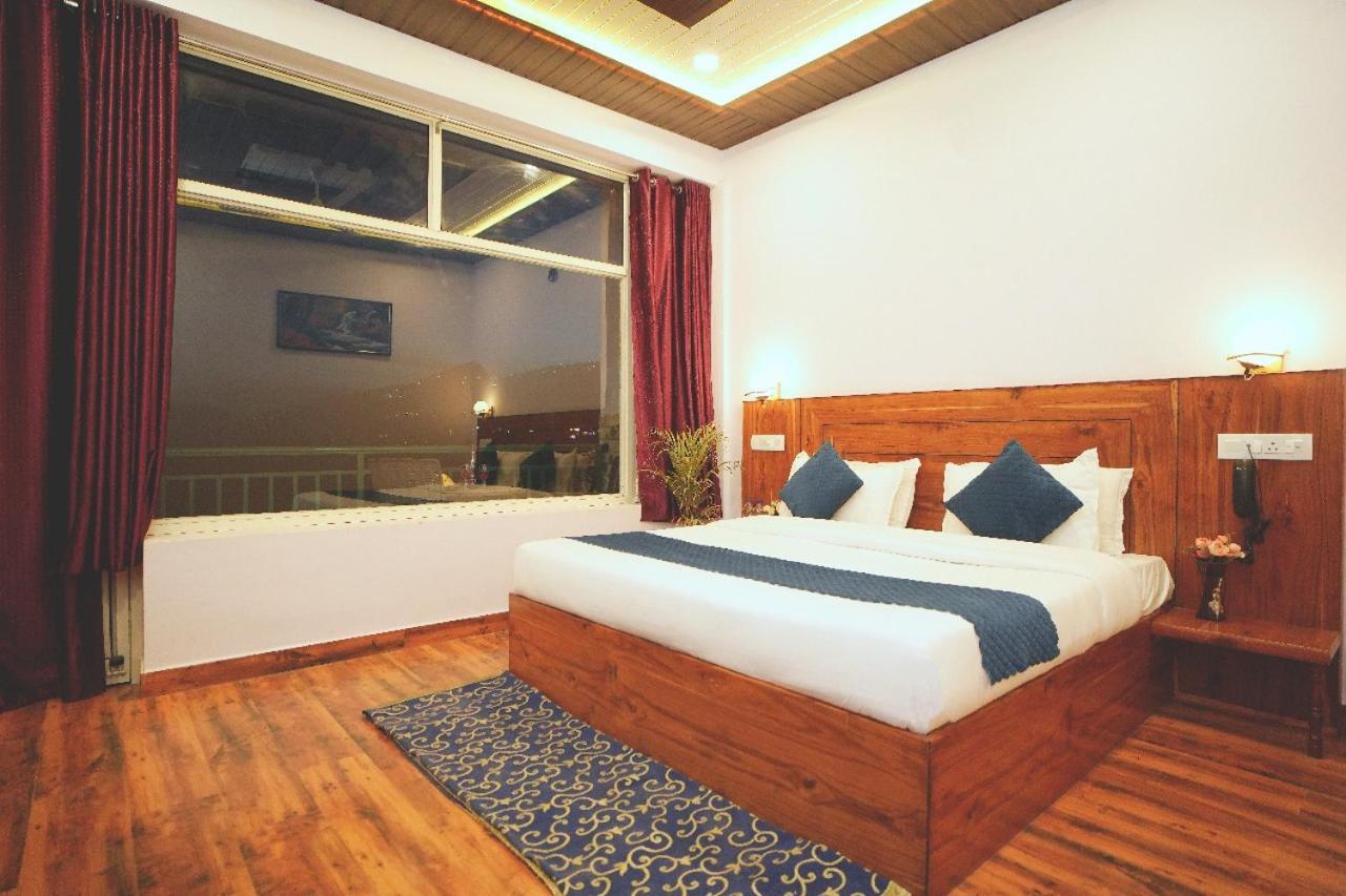 Hotel Kasauli View Cafe Restaurant Open Terrace Mountain View Dış mekan fotoğraf