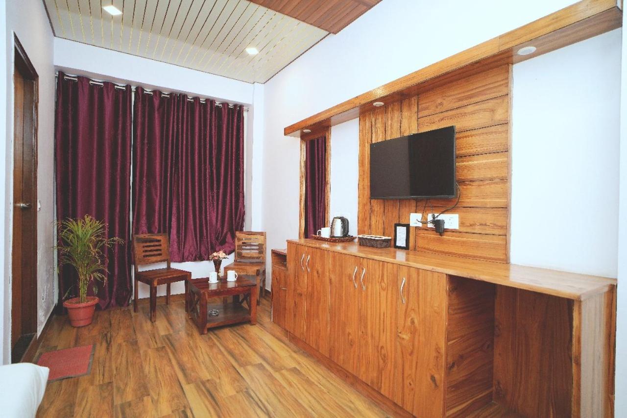 Hotel Kasauli View Cafe Restaurant Open Terrace Mountain View Dış mekan fotoğraf